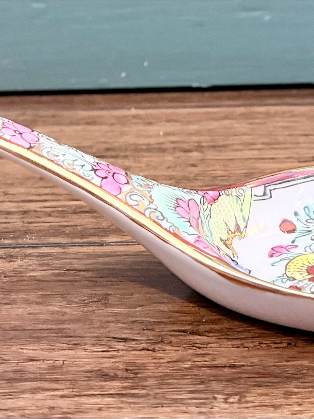 Vintage Chinese Rose Medallion Porcelain Serving Soup Spoon